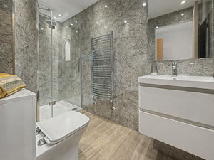 Photo 15- click for photo gallery